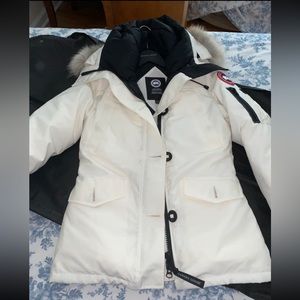 Canada goose coat women